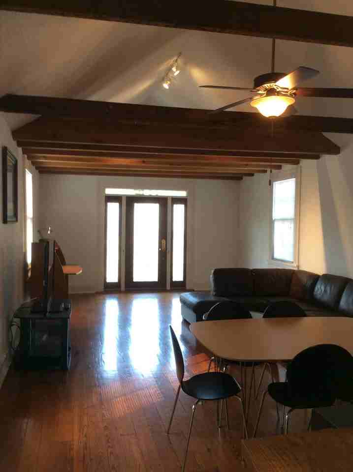 6305 Laurel St - Photo 3 of 12