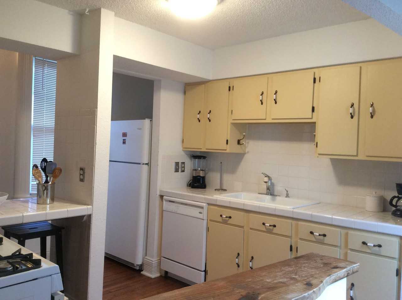 6305 Laurel St - Photo 5 of 12