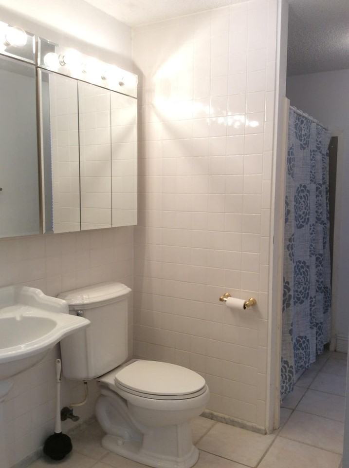 6305 Laurel St - Photo 7 of 12