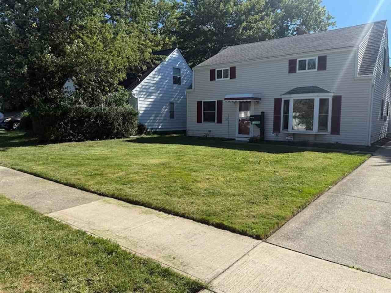 26490 Drakefield Ave - Photo 2 of 20
