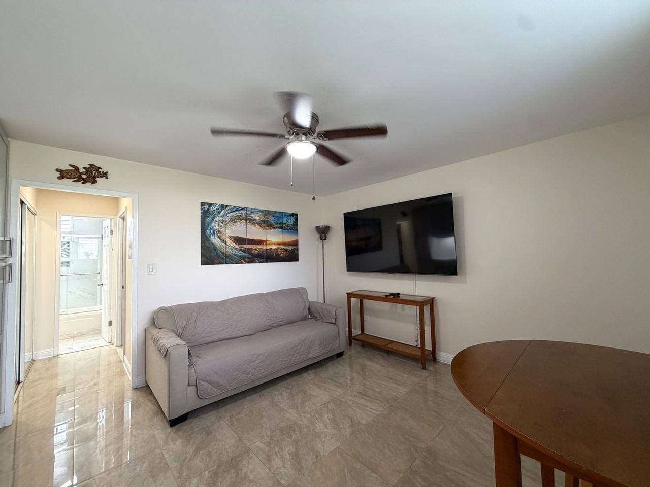 238 Liliuokalani Ave #201 - Photo 2 of 15