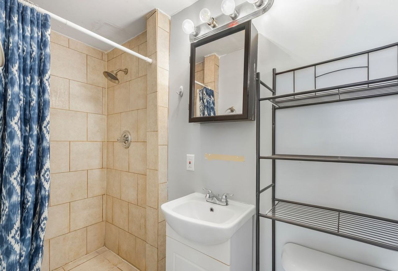 3947 E Squire Ave - Photo 6 of 11