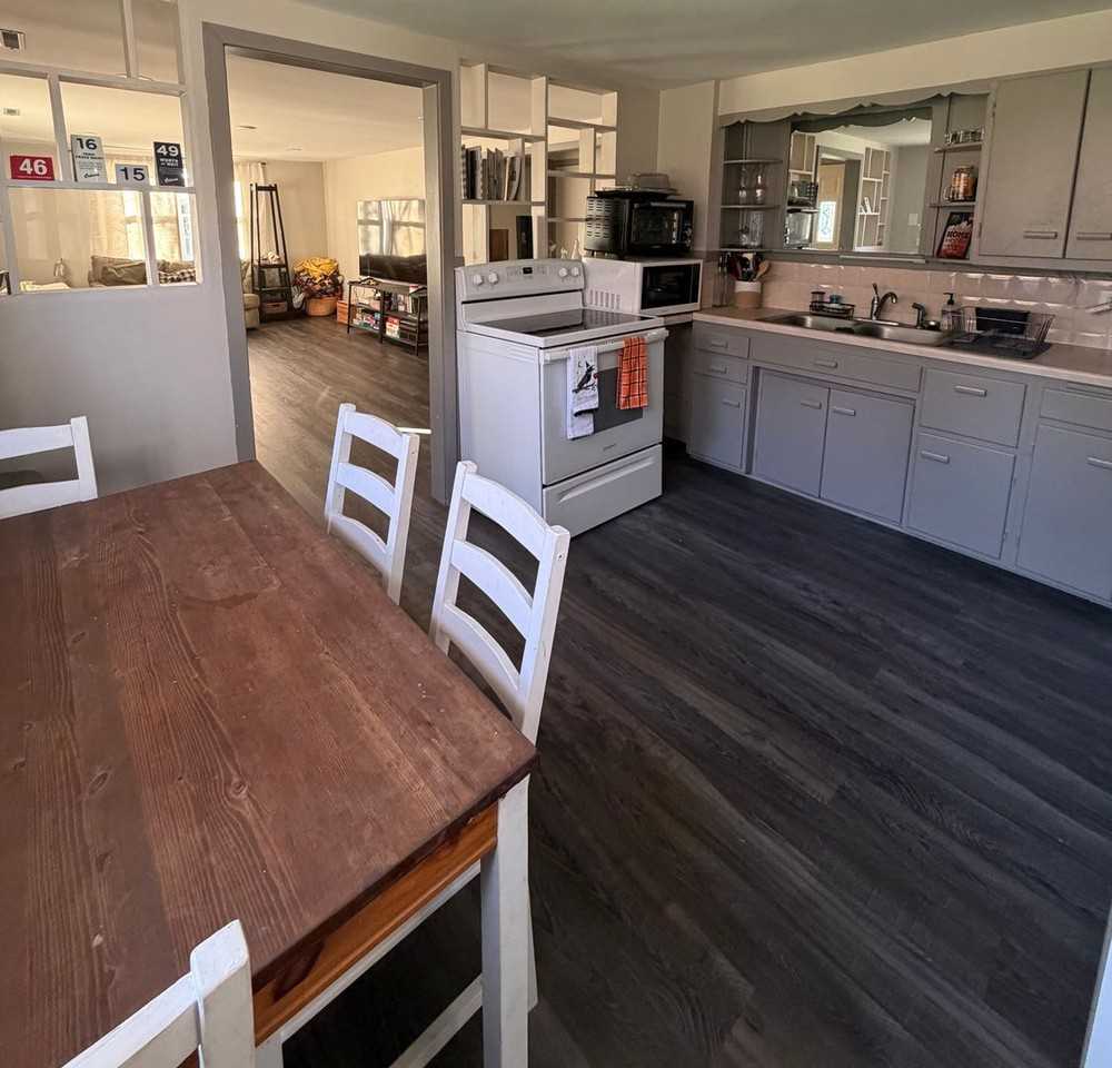 521 Minnesota Ave - Photo 3 of 13