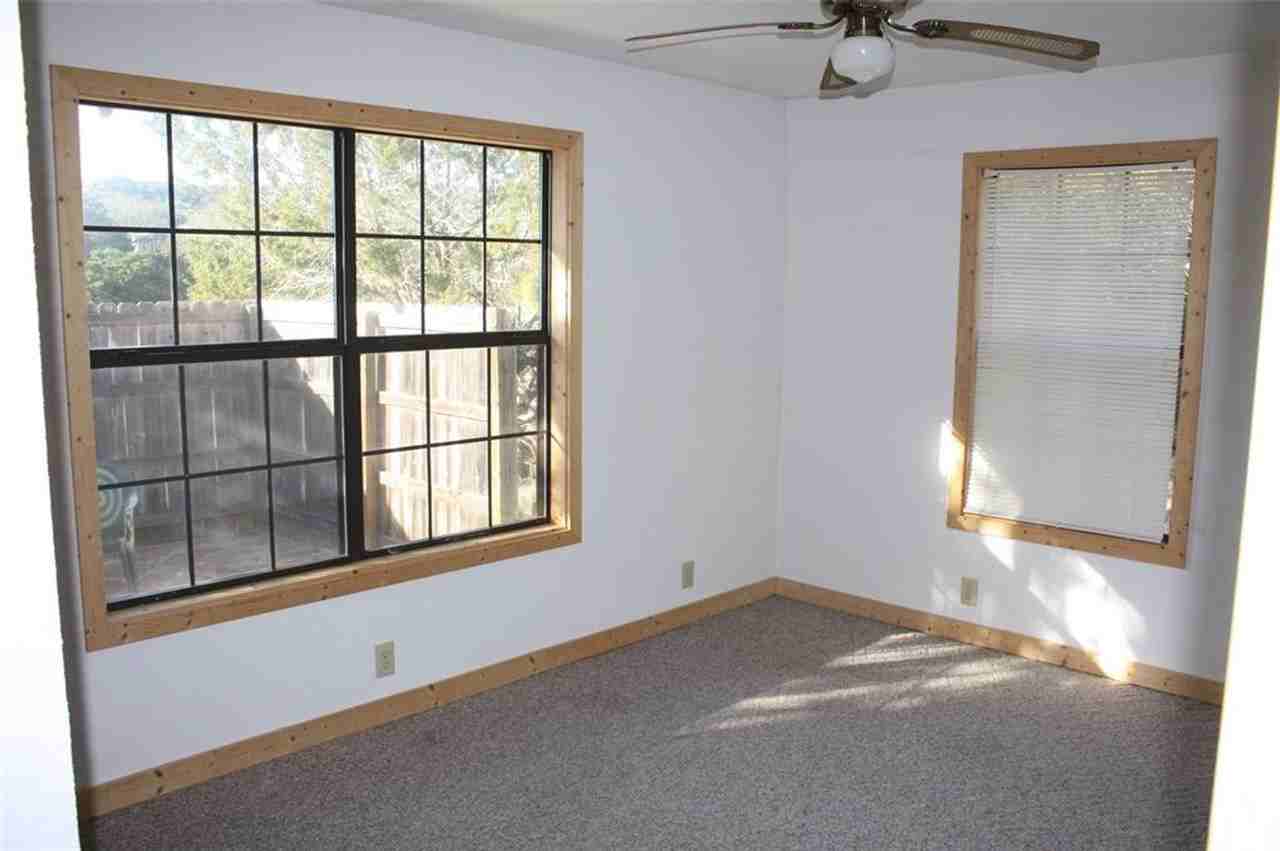 100 Valley Verde Ct - Photo 3 of 6