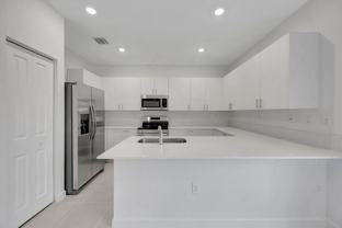 2587 Se 26th Ct - Photo 1 of 1