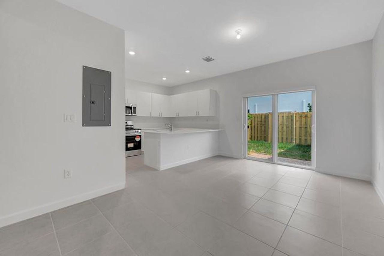 2587 Se 26th Ct - Photo 4 of 19