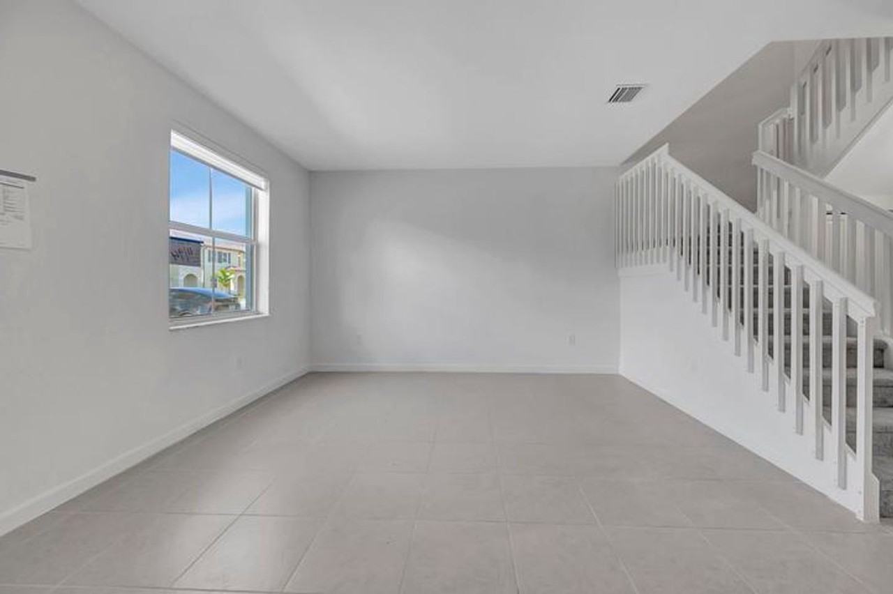 2587 Se 26th Ct - Photo 6 of 19