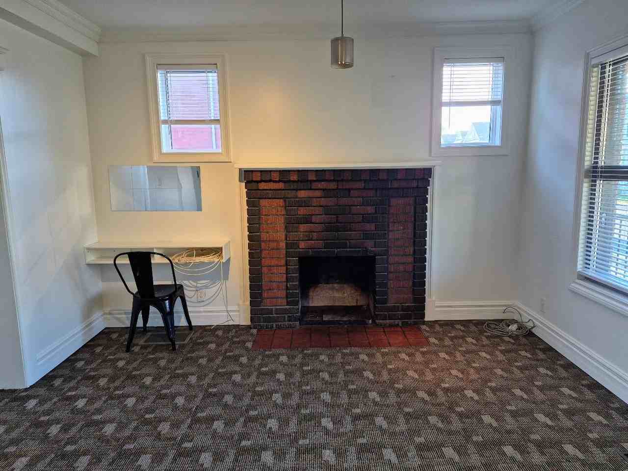 11 Colborne Street West #Main - Photo 7 of 10