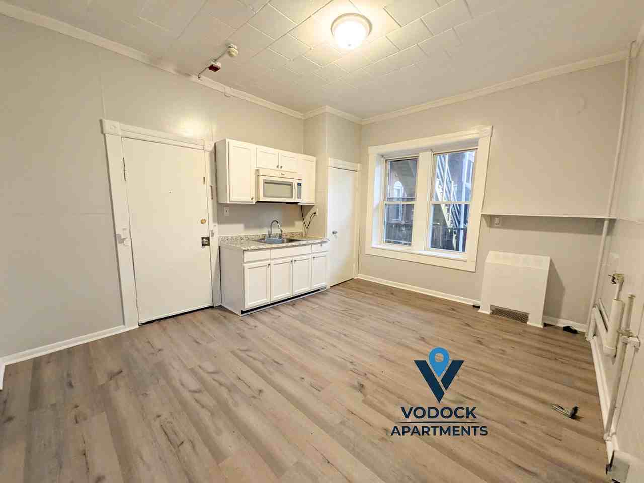 688 High St #1R - Photo 5 of 15
