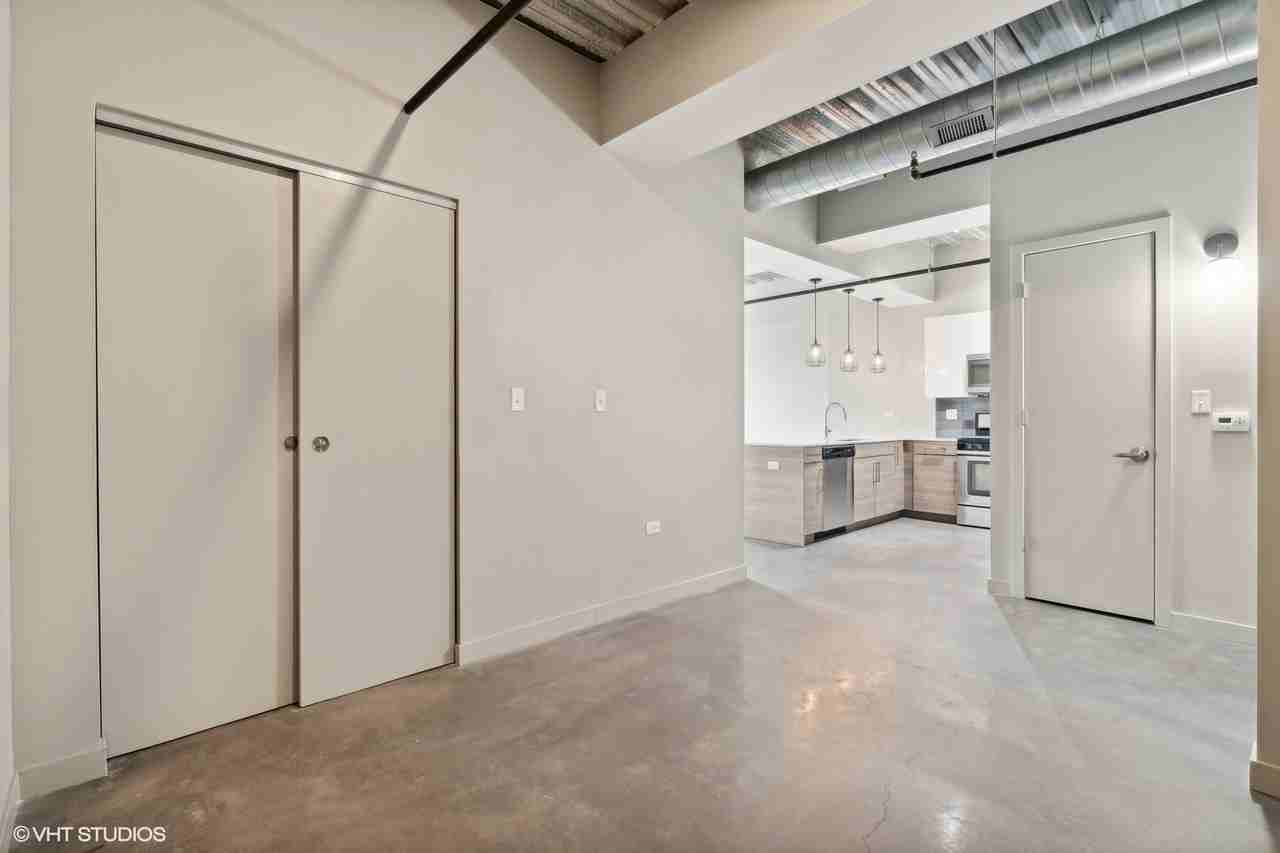 1255 N Milwaukee Ave #605 - Photo 7 of 11