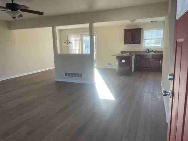 1475 Earie Way #NA - Photo 2 of 17