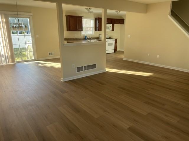 1475 Earie Way #NA - Photo 3 of 17