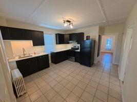 featured image of 29 Watts St #2
