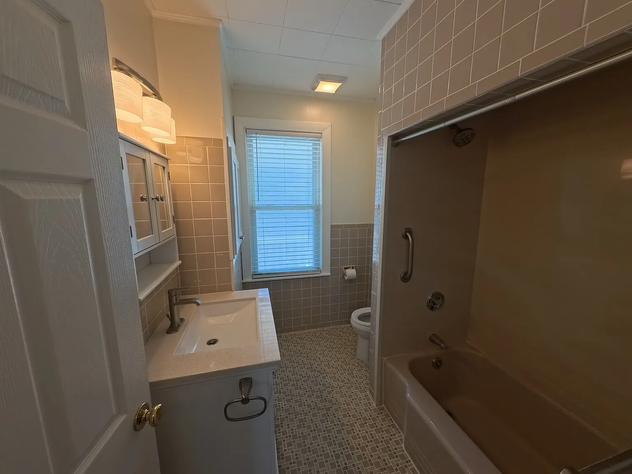 29 Watts St #2 - Photo 3 of 16
