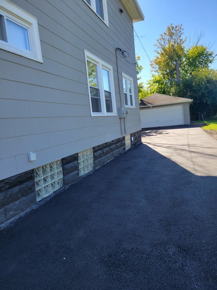 1538 E 204th St #NA - Photo 5 of 5