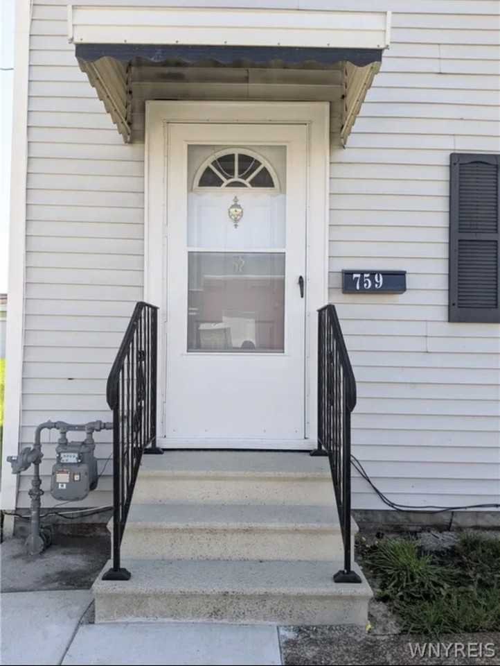759 S Ogden St #NA - Photo 2 of 24