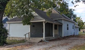 featured image of 418 W 4th St #NA