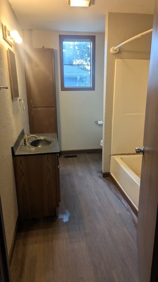418 W 4th St #NA - Photo 4 of 6
