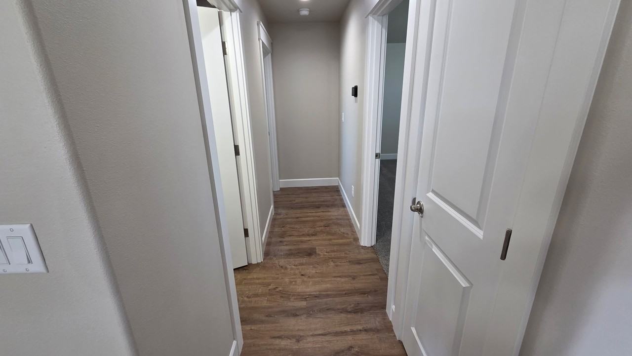 2405 S 47th Ave #NA - Photo 4 of 9