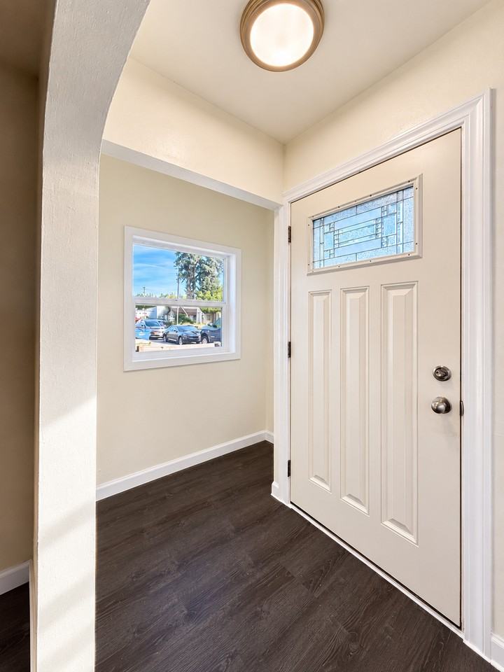503 Ash St #NA - Photo 3 of 23