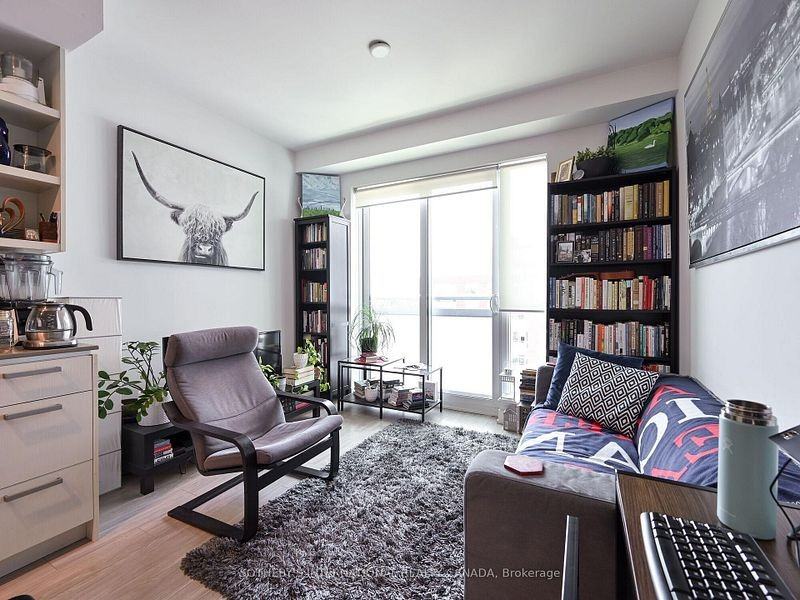 1830 Bloor Street West #813 - Photo 3 of 31