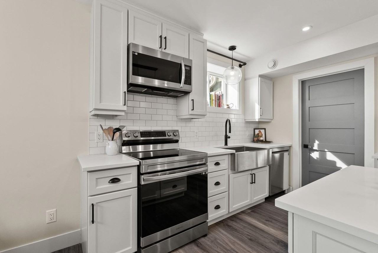 71 Cayer St - Photo 2 of 7