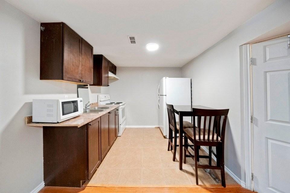 143 Rouge River Dr - Photo 4 of 8