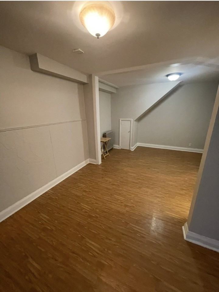 4 Arthur St S - Photo 4 of 9