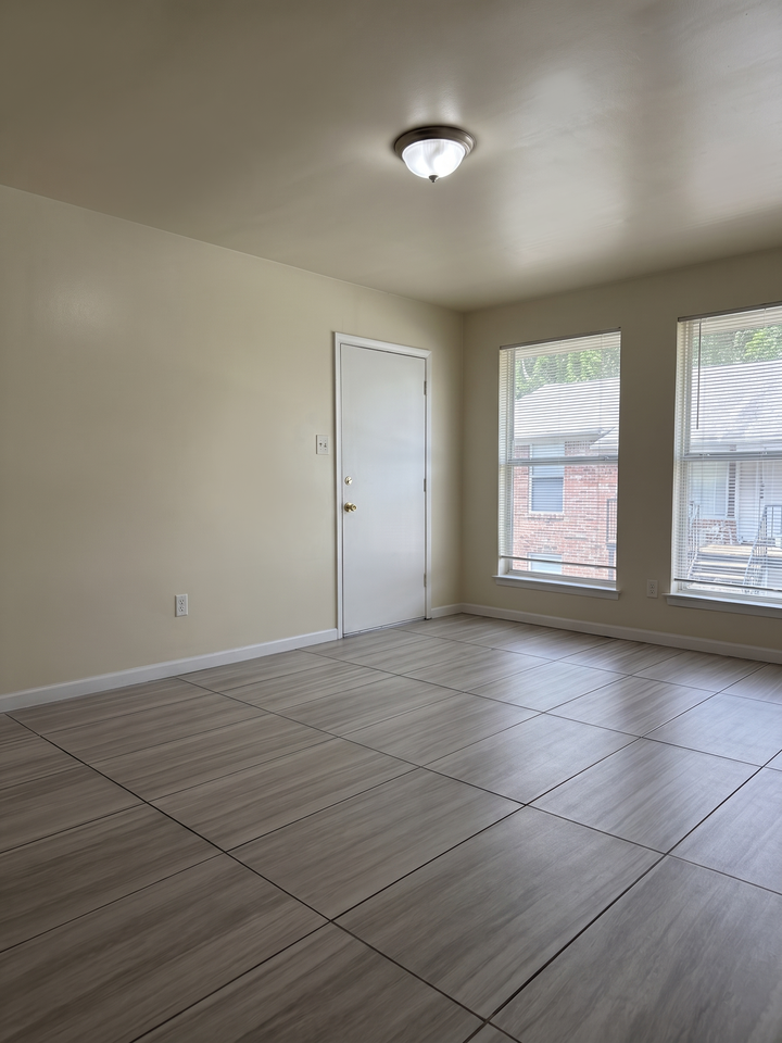 1700 Morlye Pl #1700MP01 - Photo 5 of 13