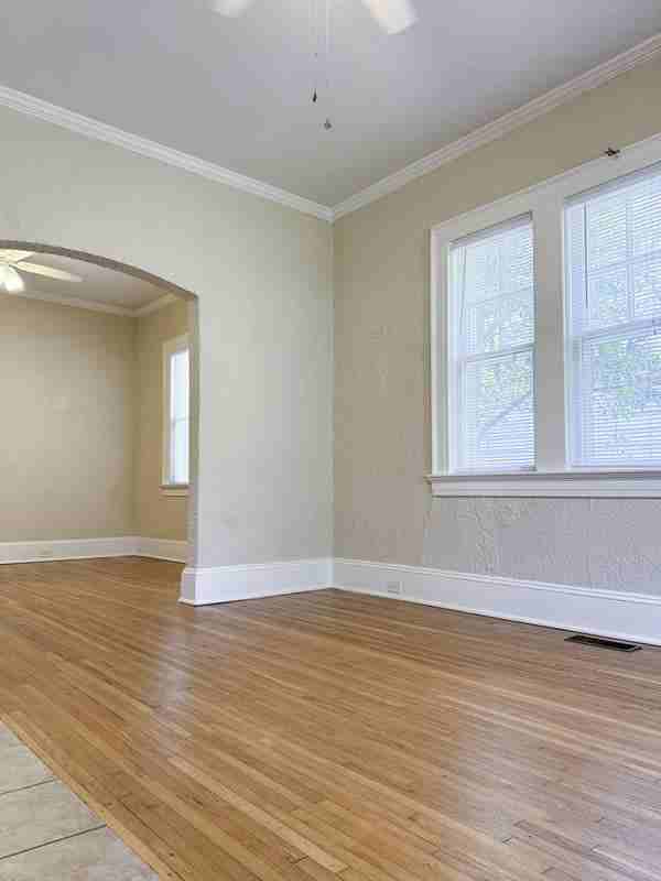 530 Thorn Place - Photo 4 of 36
