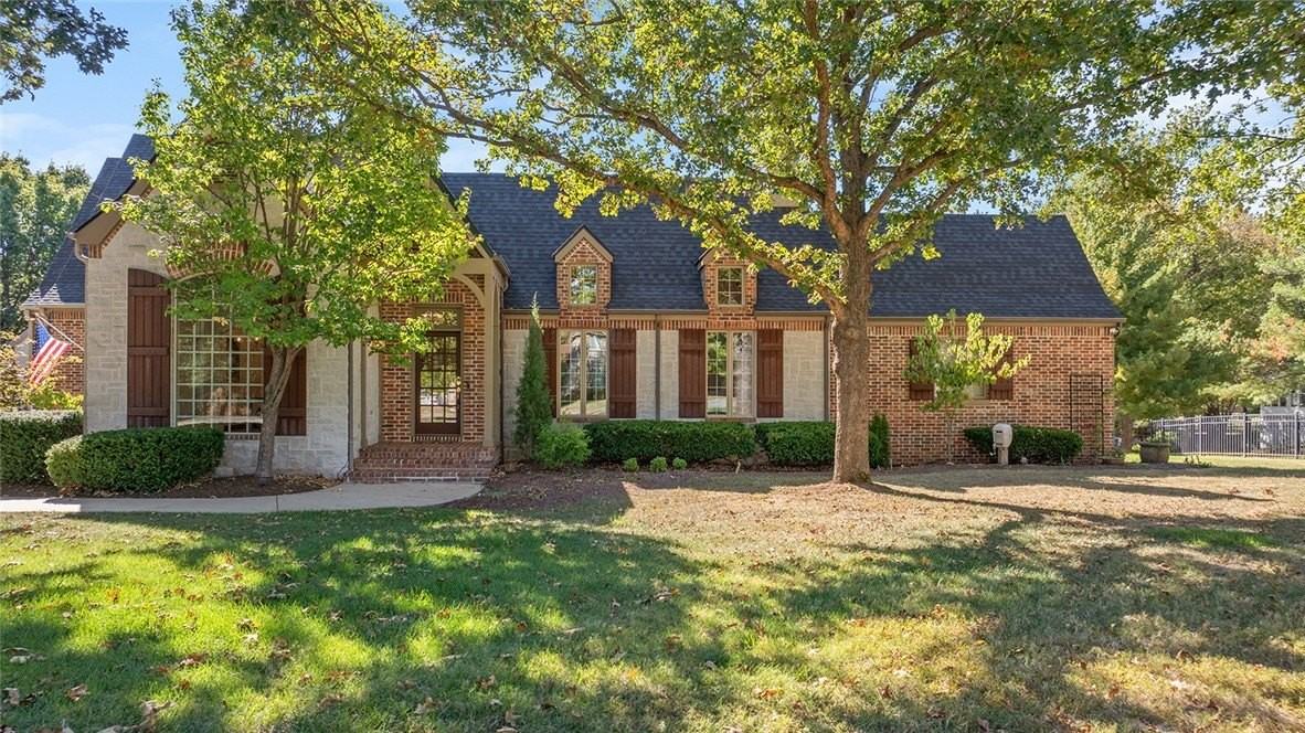 3622 Arbor Rd - Photo 2 of 50