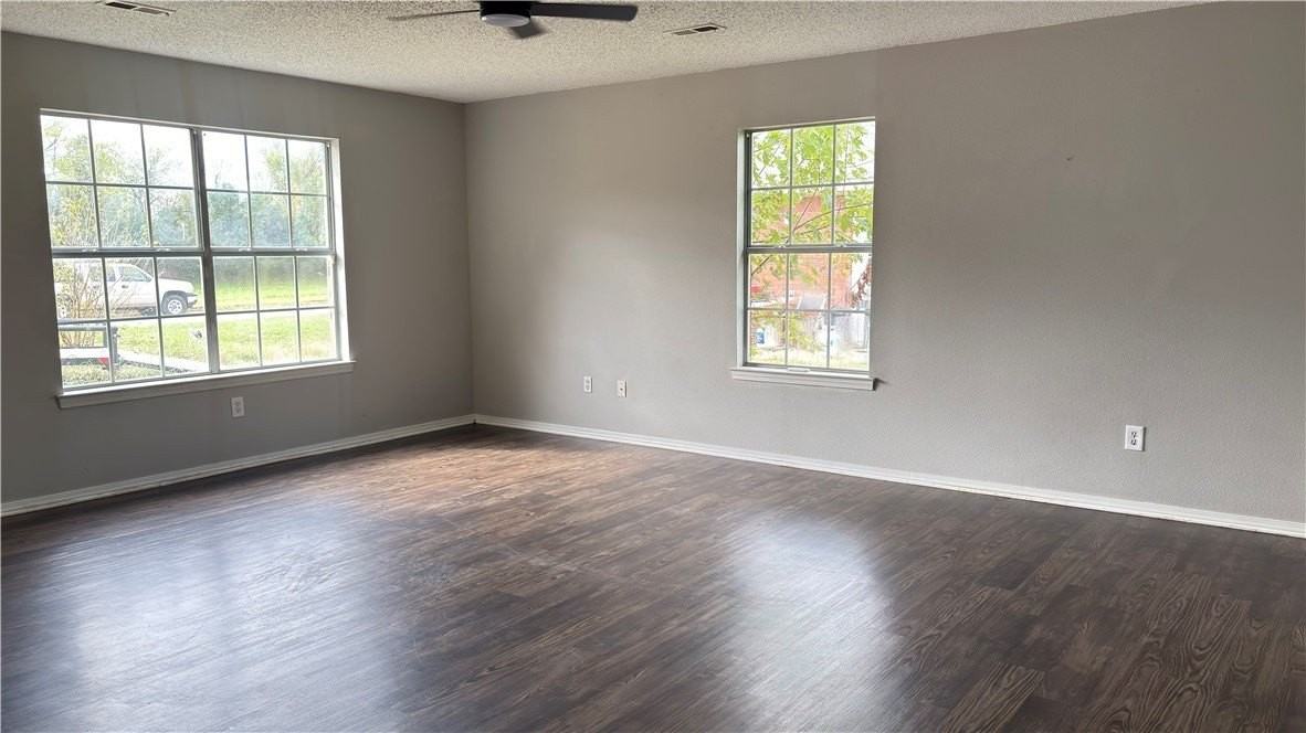 2103 W Roselawn St - Photo 3 of 15