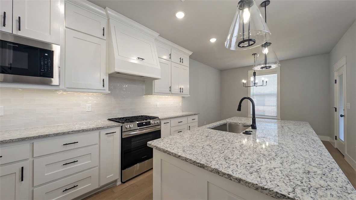 6700 Sw Basswood Ave - Photo 6 of 22