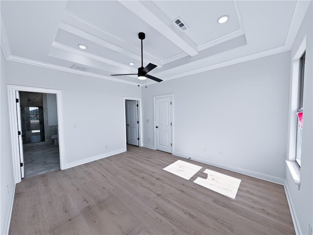 7699 Scenic Valley Ave - Photo 7 of 19