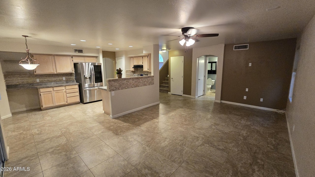 18422 N 85th Ave - Photo 4 of 50