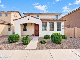 featured image of 4145 E Oakland St
