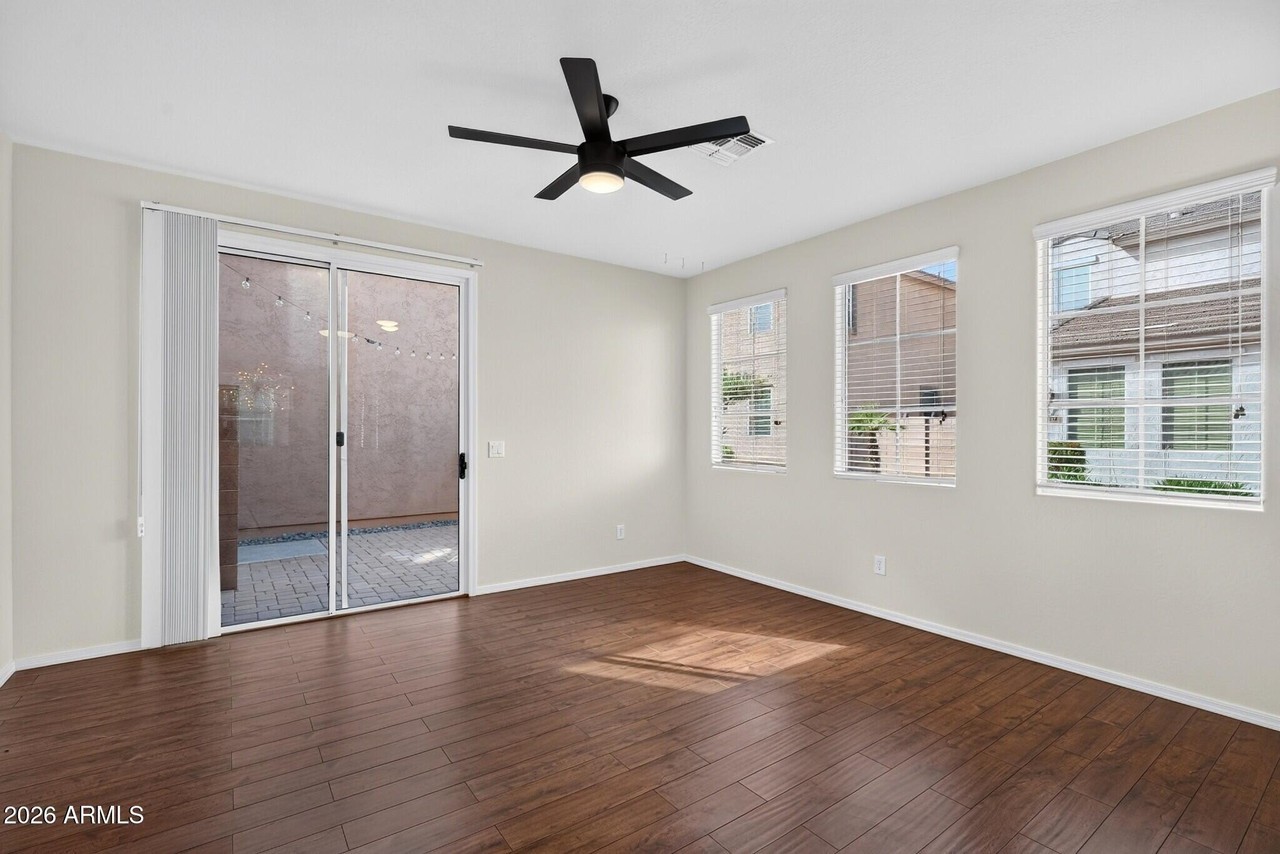 4145 E Oakland St - Photo 5 of 34