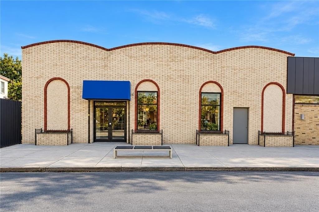 2306 Avenue U - Photo 2 of 19