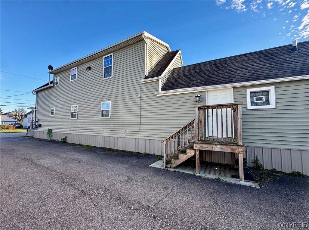 108 Cable St - Photo 2 of 11