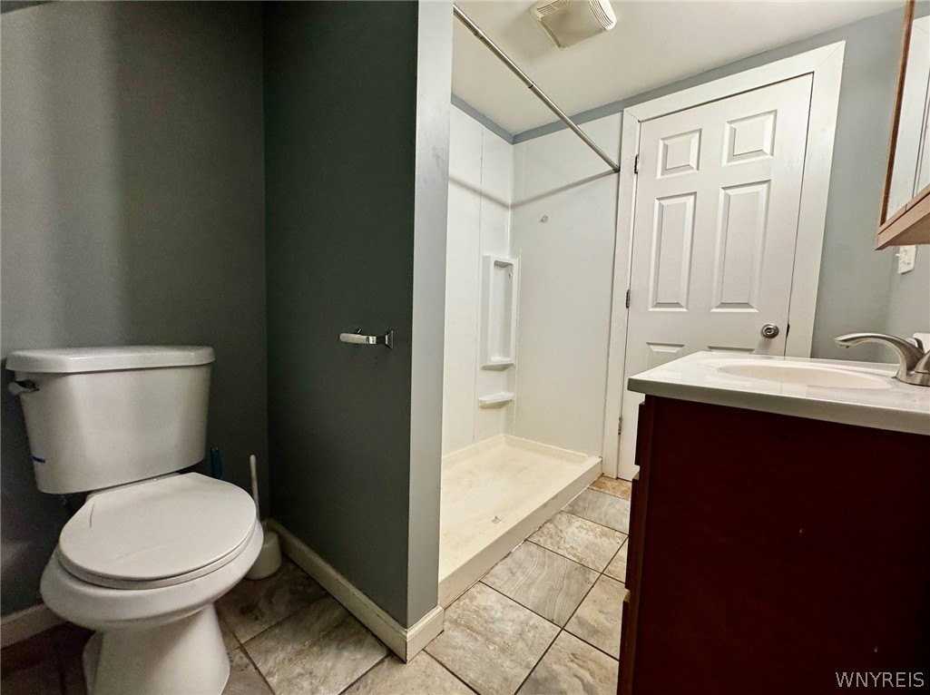 114 Cable St - Photo 7 of 7
