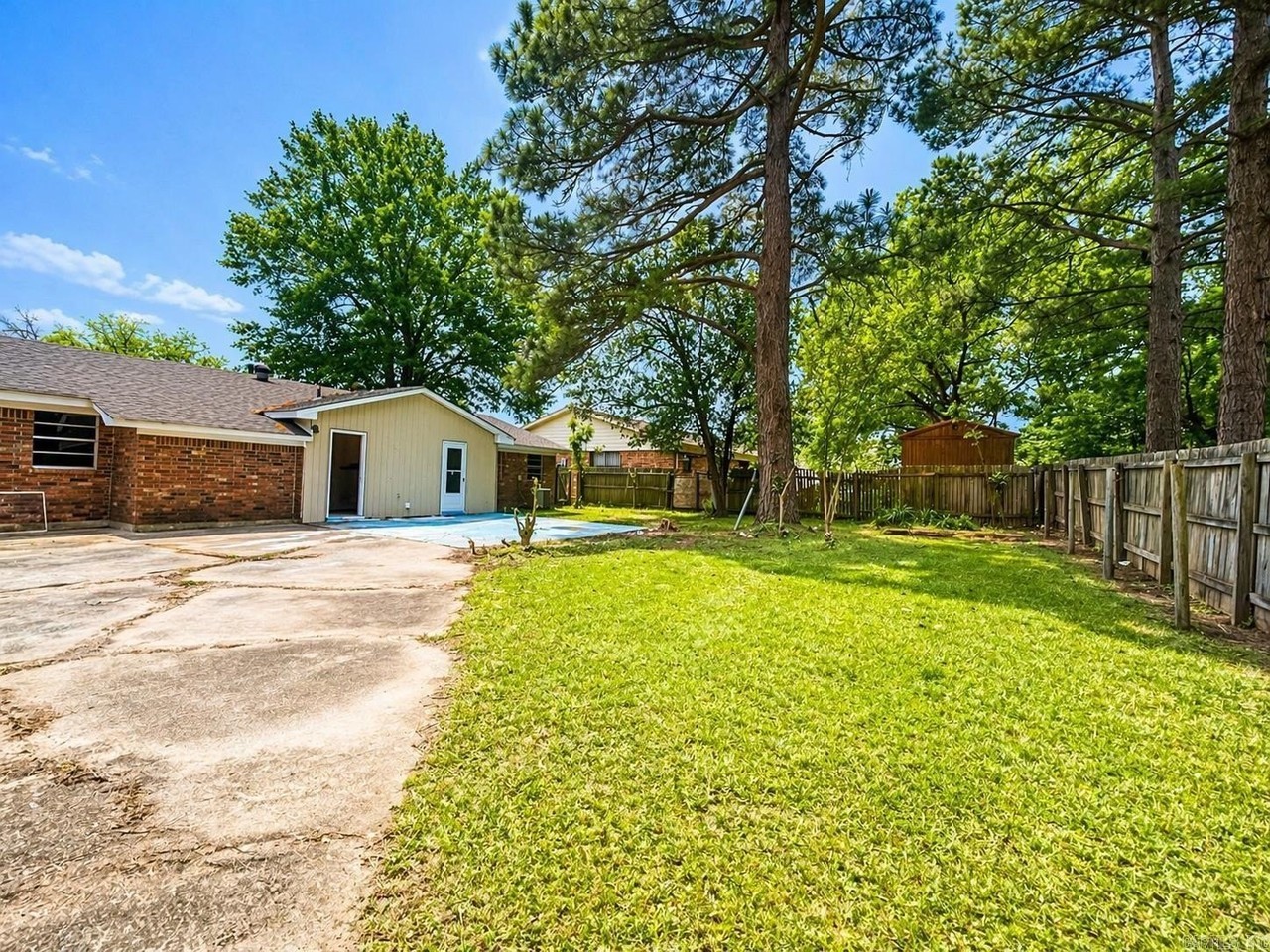 95 Westchester Dr - Photo 4 of 16