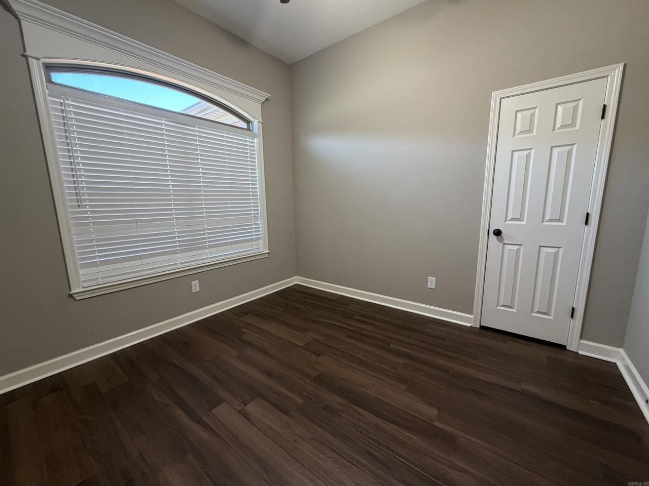 9500 Meadow Valley Dr - Photo 4 of 21