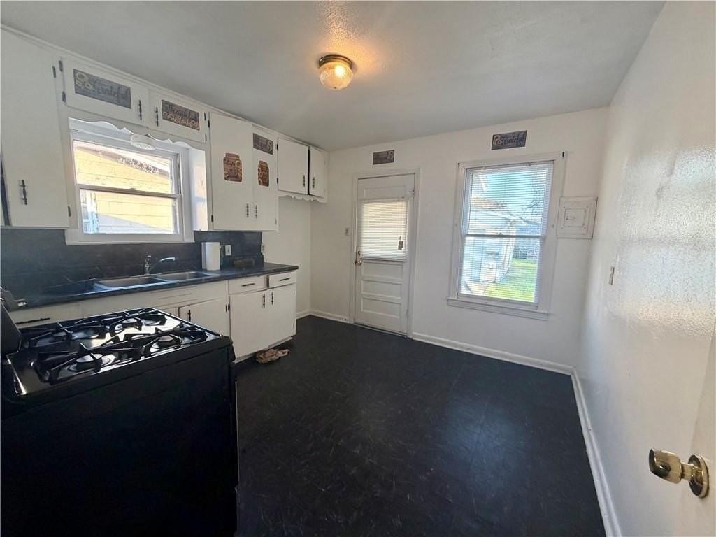 4914 Carroll Ln - Photo 3 of 10