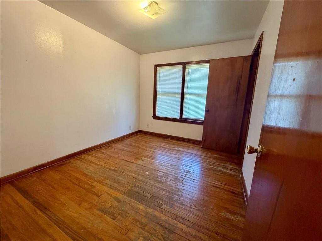 4914 Carroll Ln - Photo 5 of 10