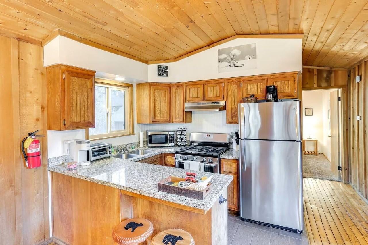 524 W Rainbow Blvd - Photo 5 of 26