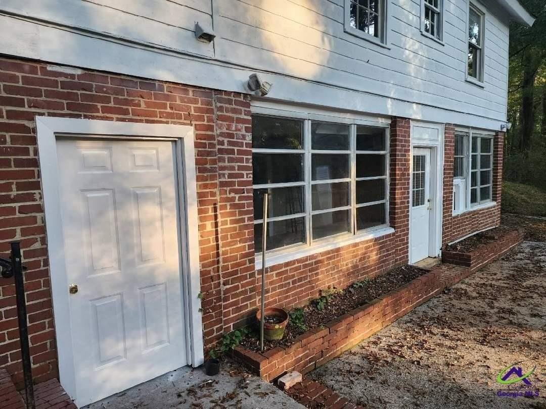 705 Charlse Dr - Photo 2 of 12