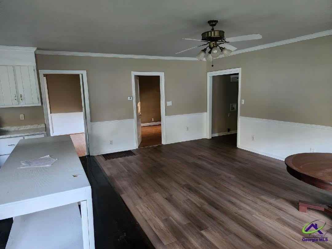 705 Charlse Dr - Photo 3 of 12