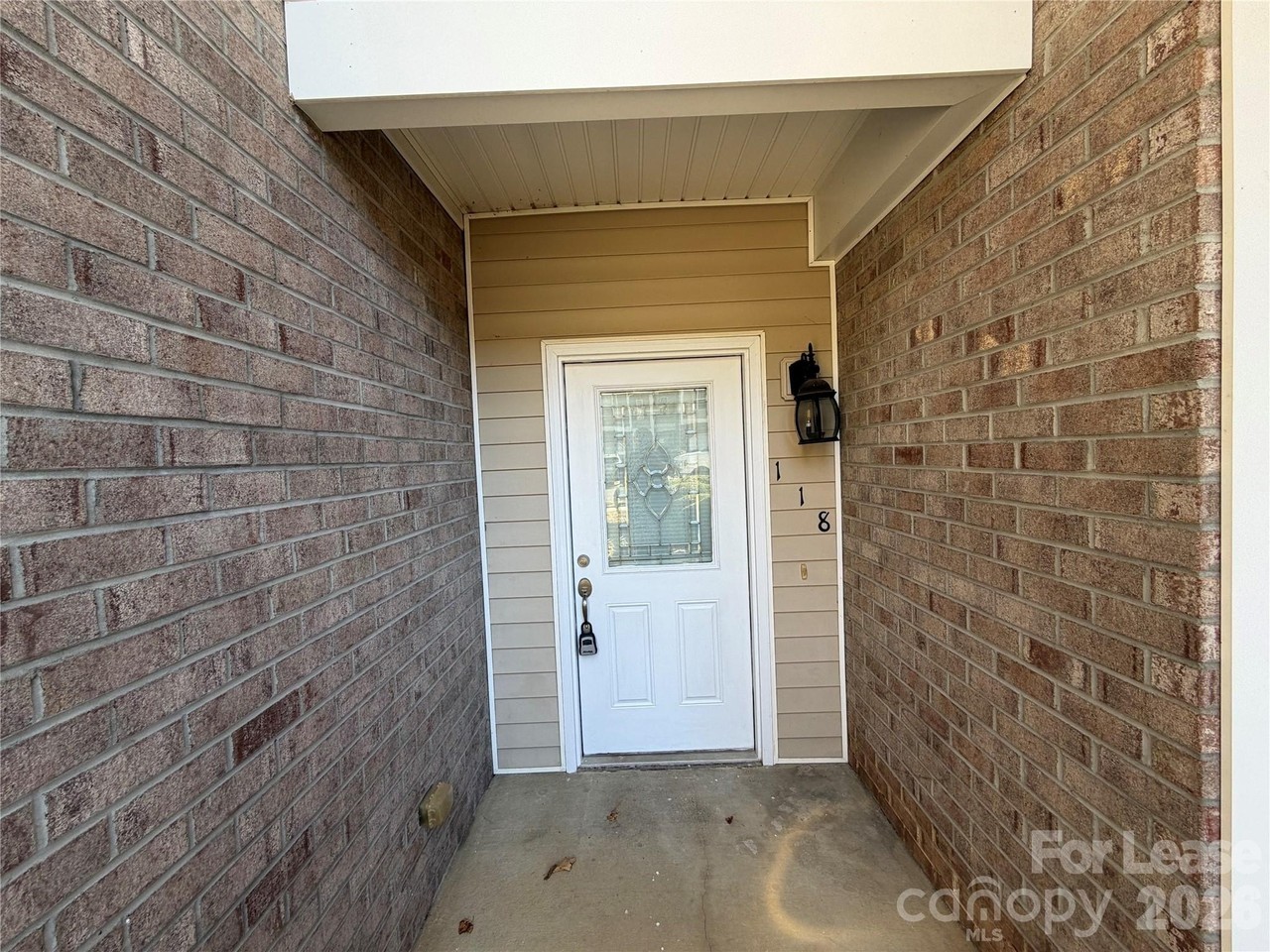 118 Sherman Oaks - Photo 2 of 21