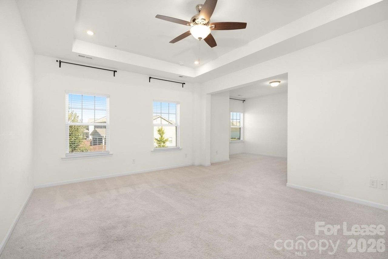 8324 Dumphries Dr - Photo 4 of 39