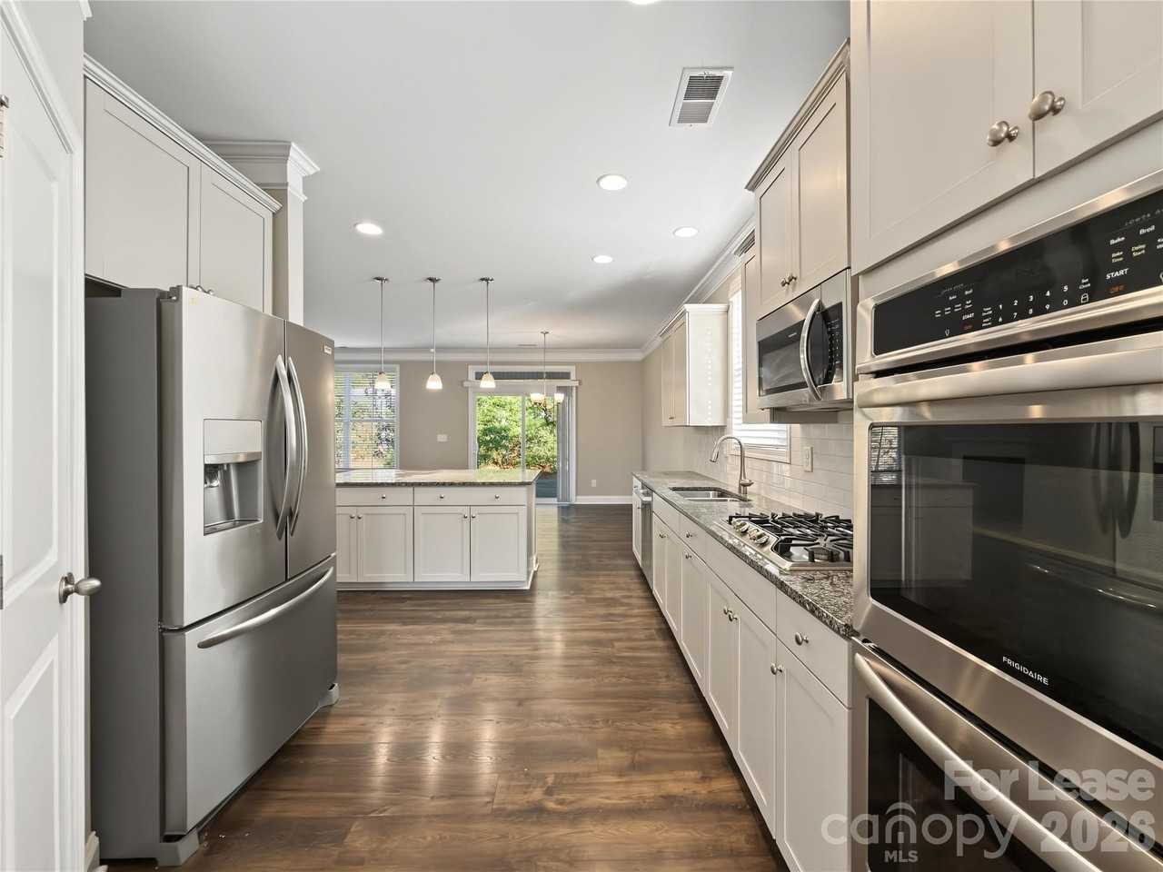 4040 Shadowbrook Rd - Photo 7 of 42